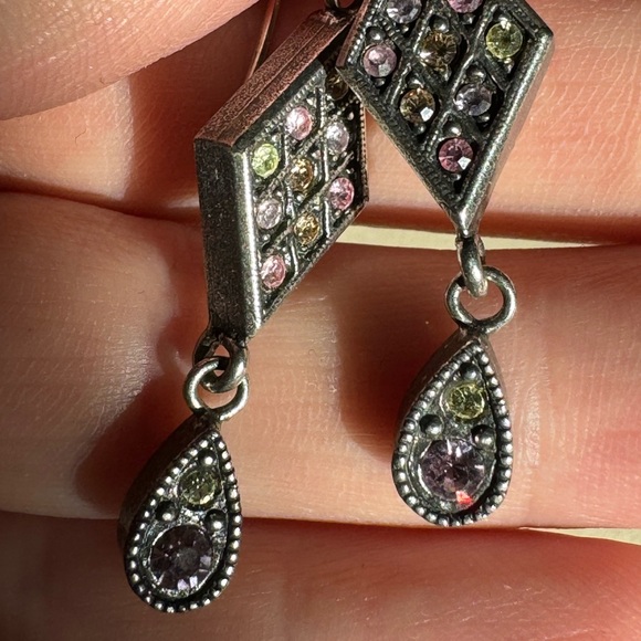 Patricia Locke silver tone multicolored crystal dangle vintage earrings - Picture 4 of 13